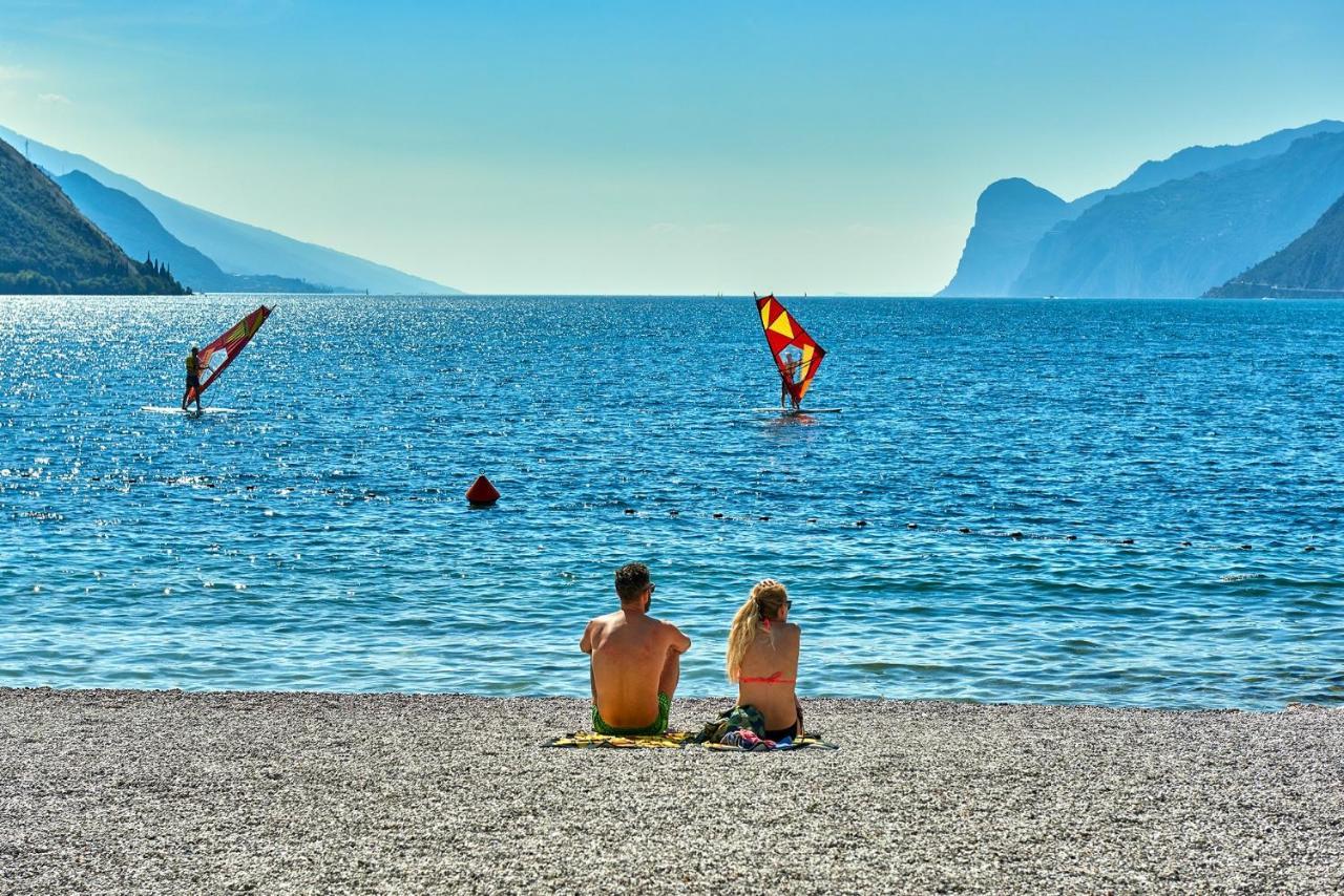 Hotel Lido Blu - Surf & Bike Torbole Sul Garda Exteriör bild
