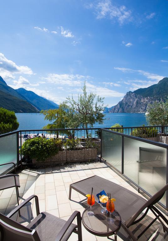Hotel Lido Blu - Surf & Bike Torbole Sul Garda Exteriör bild