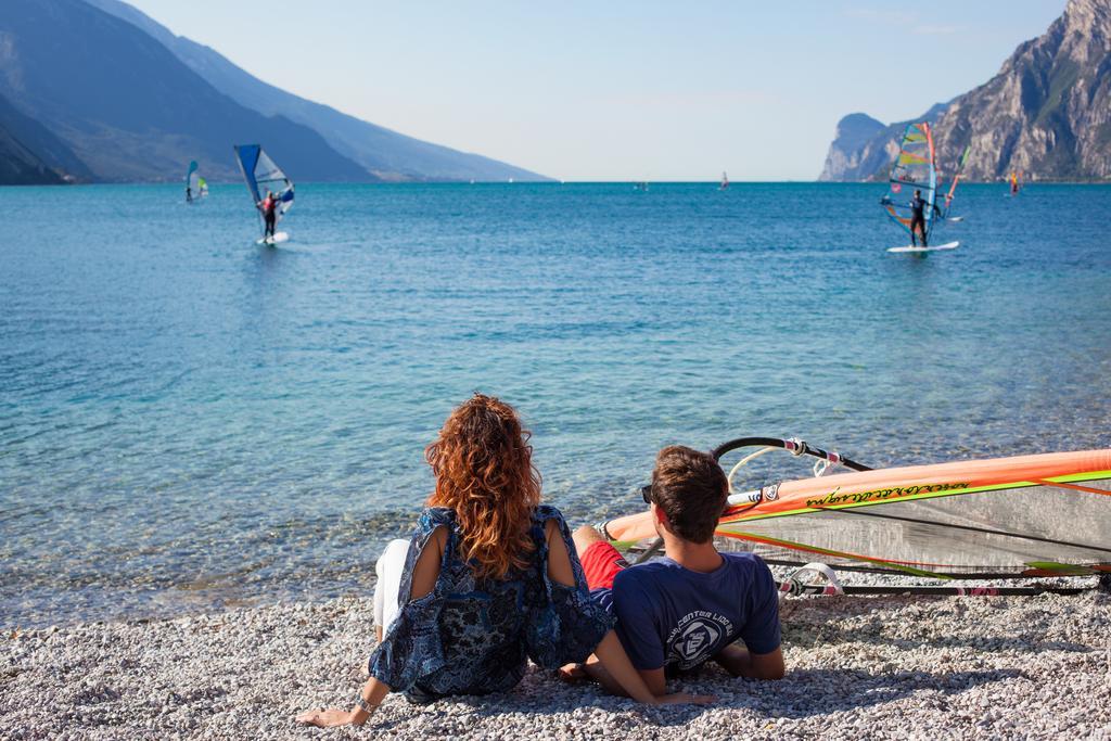 Hotel Lido Blu - Surf & Bike Torbole Sul Garda Exteriör bild