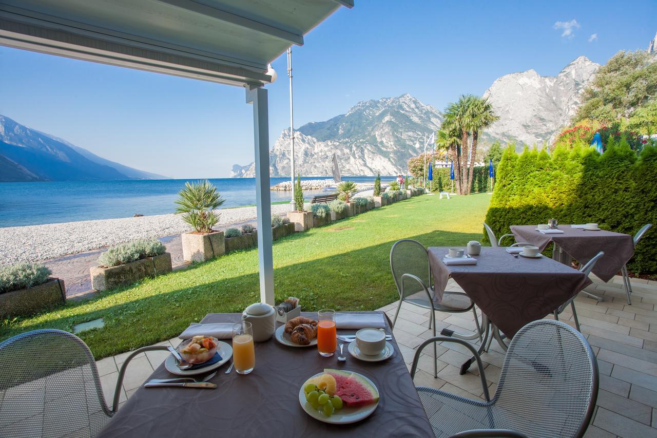 Hotel Lido Blu - Surf & Bike Torbole Sul Garda Exteriör bild