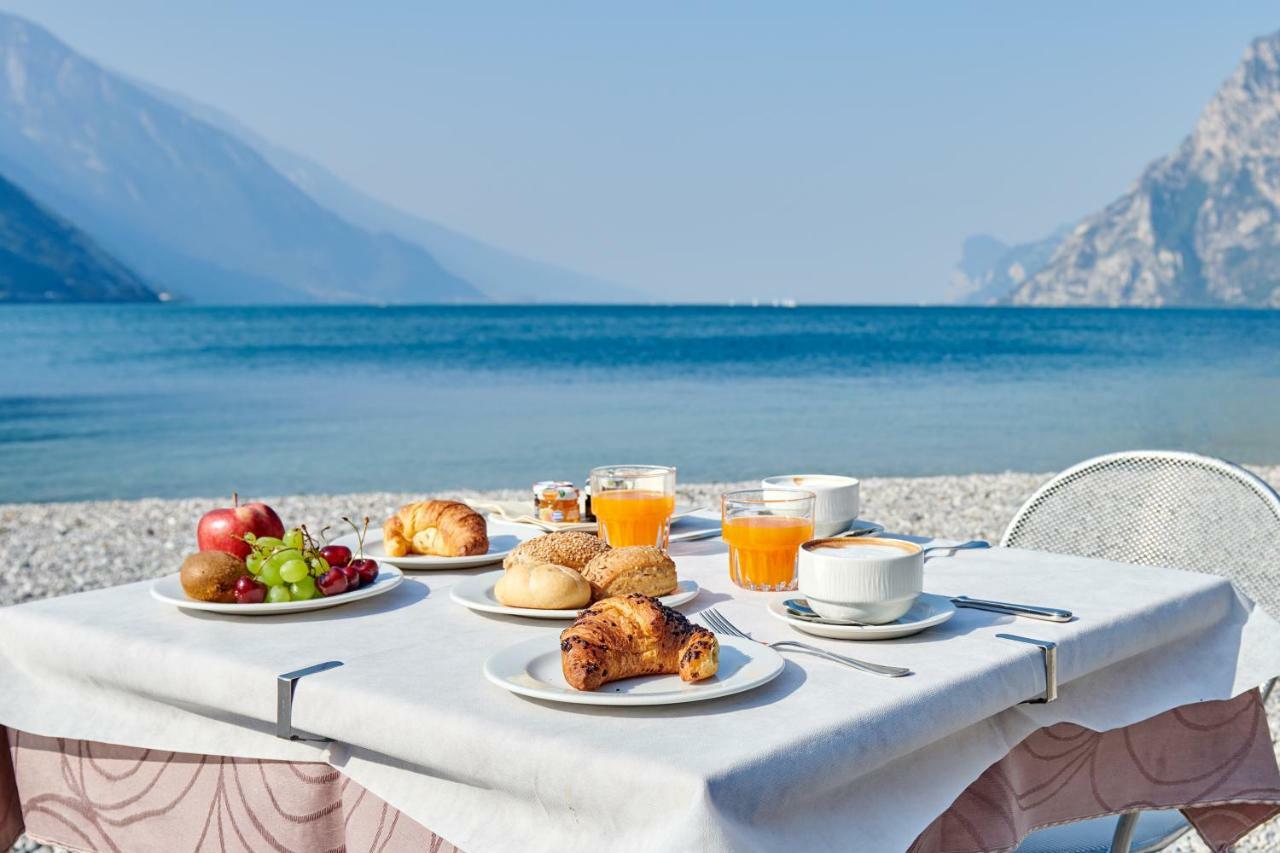 Hotel Lido Blu - Surf & Bike Torbole Sul Garda Exteriör bild